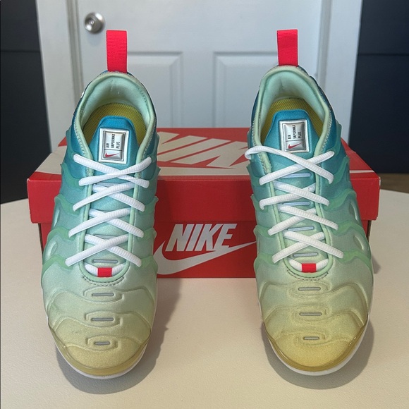 Nike Air VaporMax Plus “Mint Foam Laser Blue” Women’s Size 6 - Picture 3 of 9
